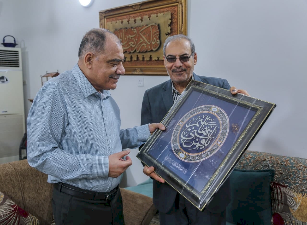 المركز يزور الأديب البصري محمد صالح عبد الرضا في منزله .