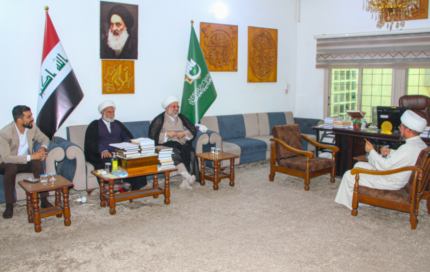 رئيس قسم شؤون المعارف الإسلامية والإنسانيّة يزور مركز تراث الحلّة