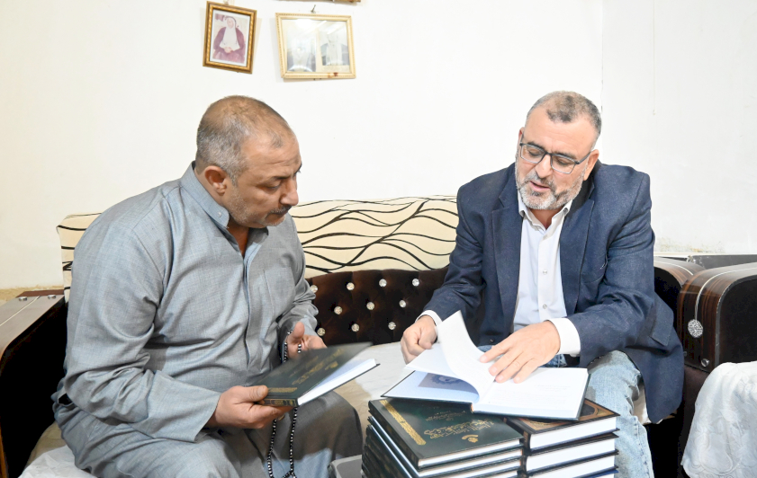 مركز تراث الجنوب يزور الباحث مجاهد منعثر ويُهديه أحدث إصداراته