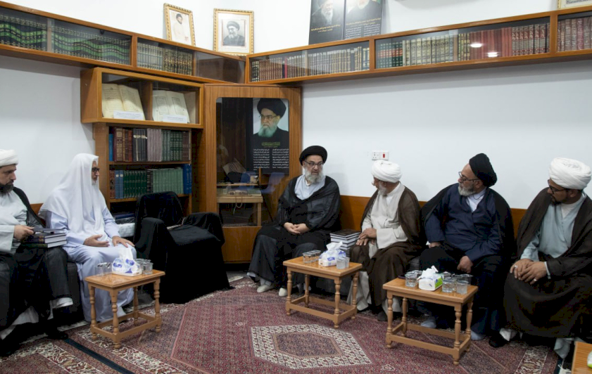 وفدُ قسم المعارف يزور سماحة السيد محمد صادق الخرسان