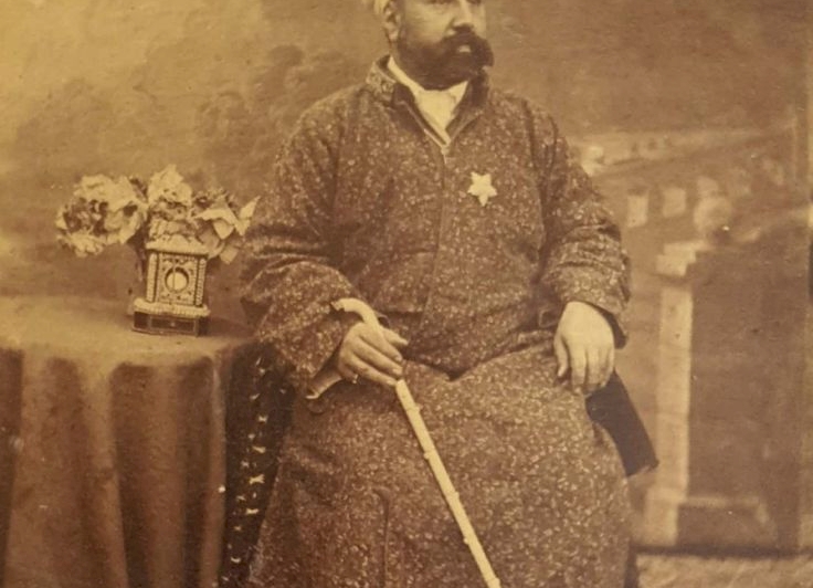 الشاعر محمّد عليّ كمّونة مَفخرةُ الأمجادِ وسُلالةُ الأجوادِ