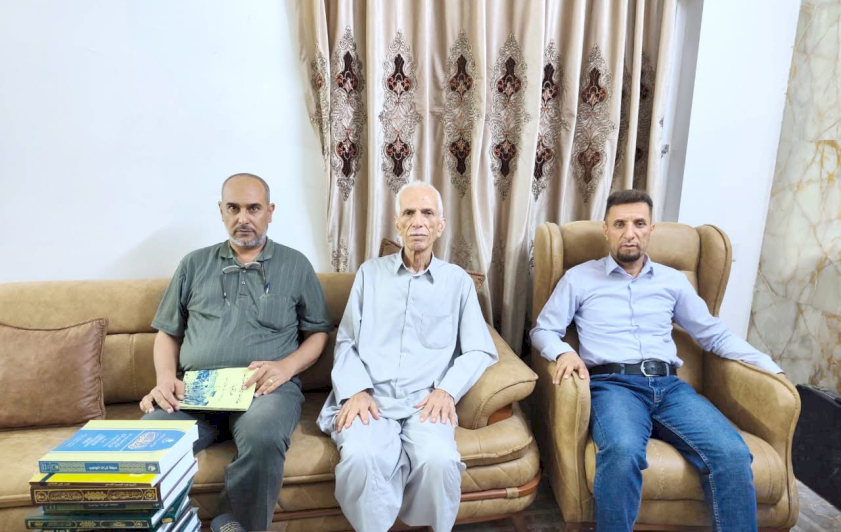 زيارةٌ توثيقيّةٌ من مركزِ تراثِ الجنوبِ إلى أُسرةِ العلّامةِ الشيخِ صلّالٍ فاضلَ المُوحِ في الديوانيّةِ