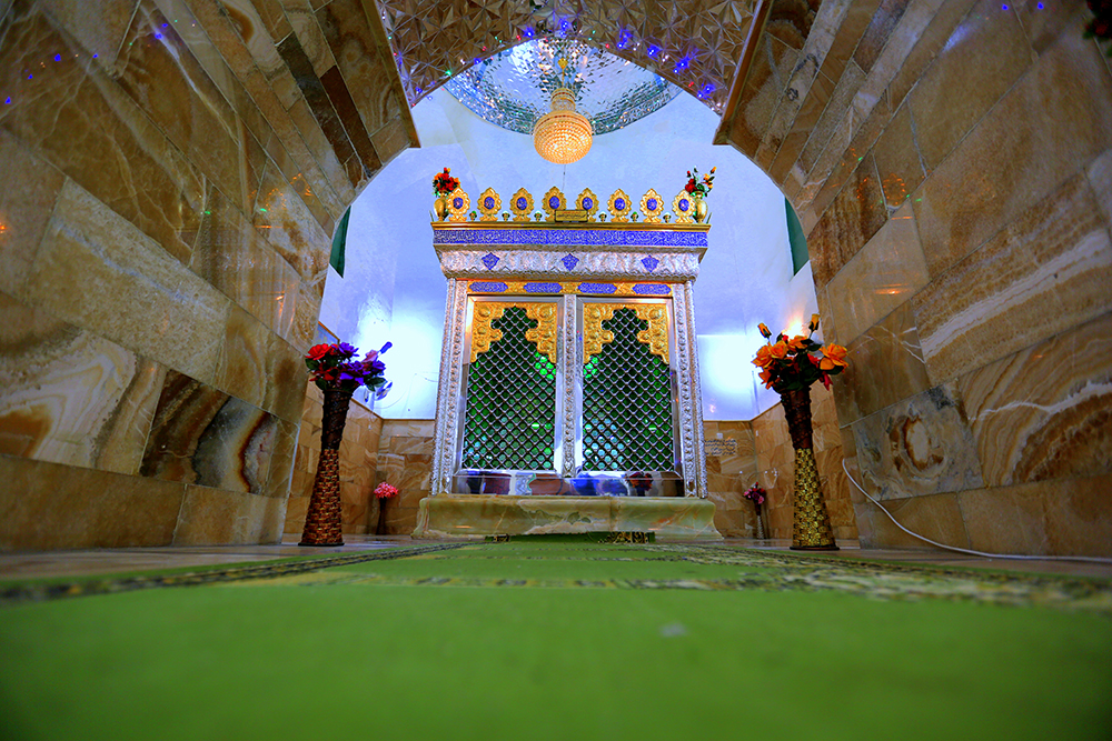 مرقد ثقة الاسلام الشيخ ابو جعفر محمد بن يعقوب بن اسحاق الكليني الرازي البغدادي