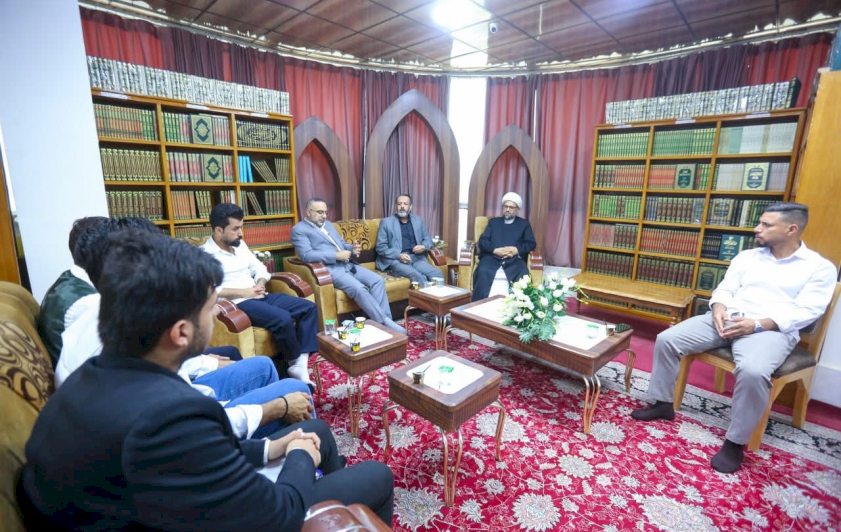 وفدٌ قرآنيٌّ من جامعةِ البصرةِ يزورُ مركزَ تراثِ البصرةِ