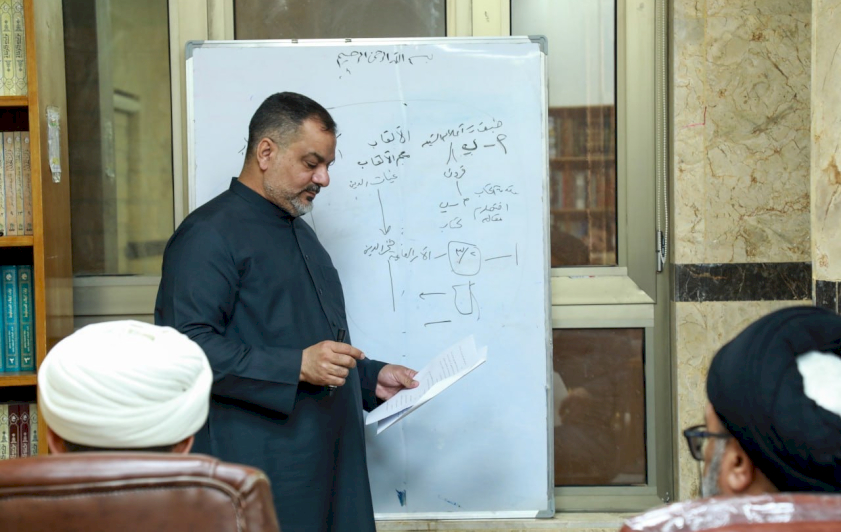 قسمُ المعارفِ يُنظِّمُ دورةً حولَ كيفيةِ كتابةِ تراجمِ العلماءِ