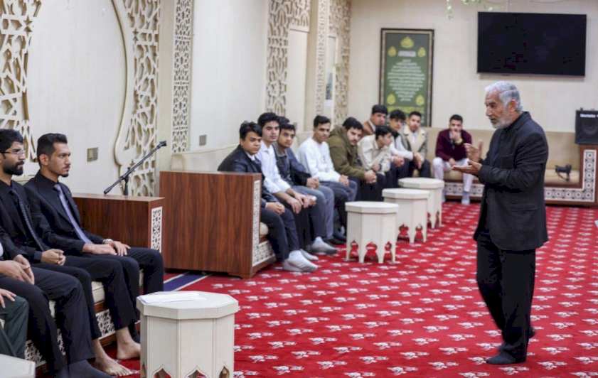 مركزُ تراثِ البصرةِ يستقبلُ وفدًا تربويًّا من ثانويَّةِ الصِّراطِ القويمِ