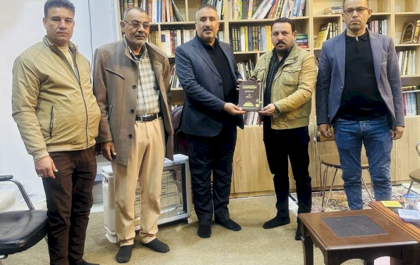 قسمُ المعارفِ يزوّدُ مكتباتِ النجفِ بأحدثِ إصداراتِه